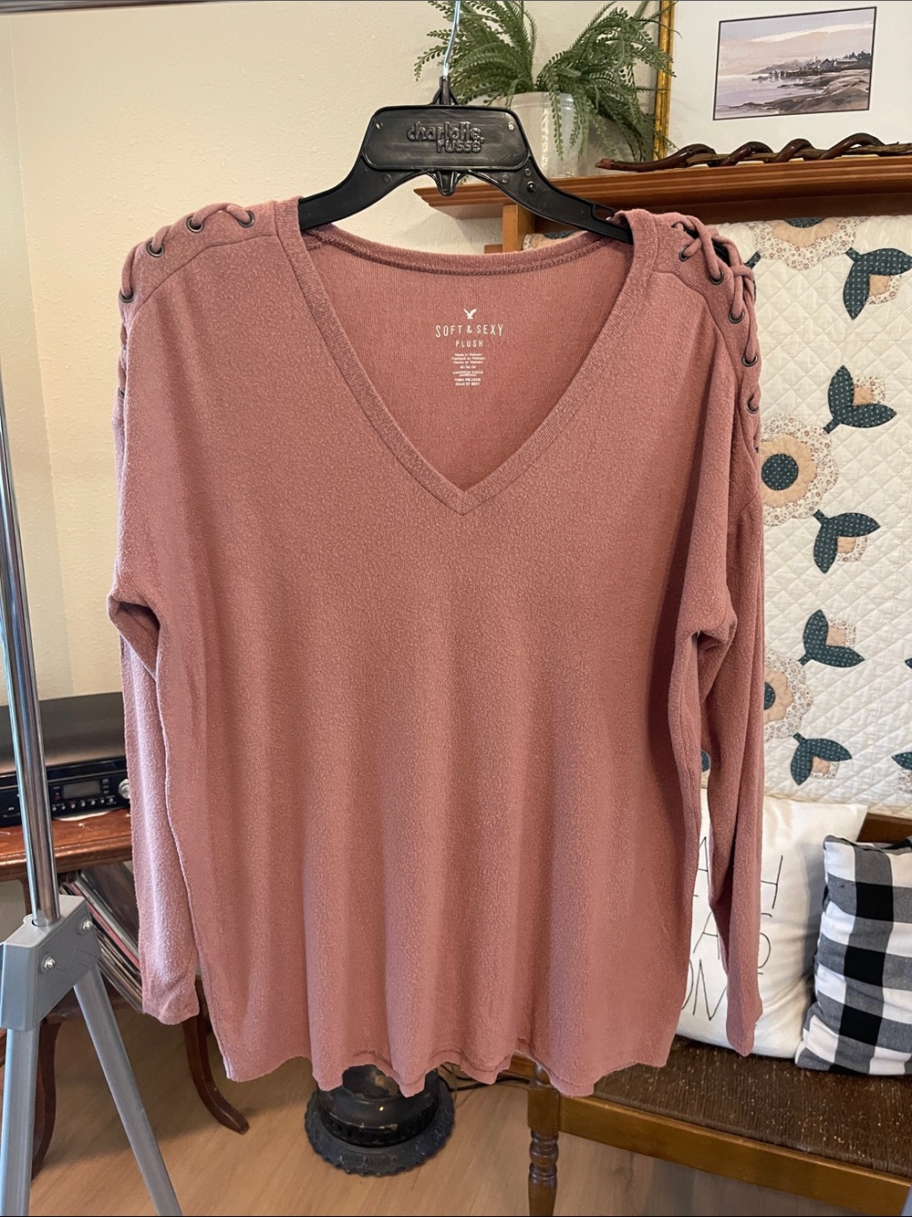 American Eagle Outfitters Dusty Rose Lace-Up Shoulder V-Neck Sweatshirt